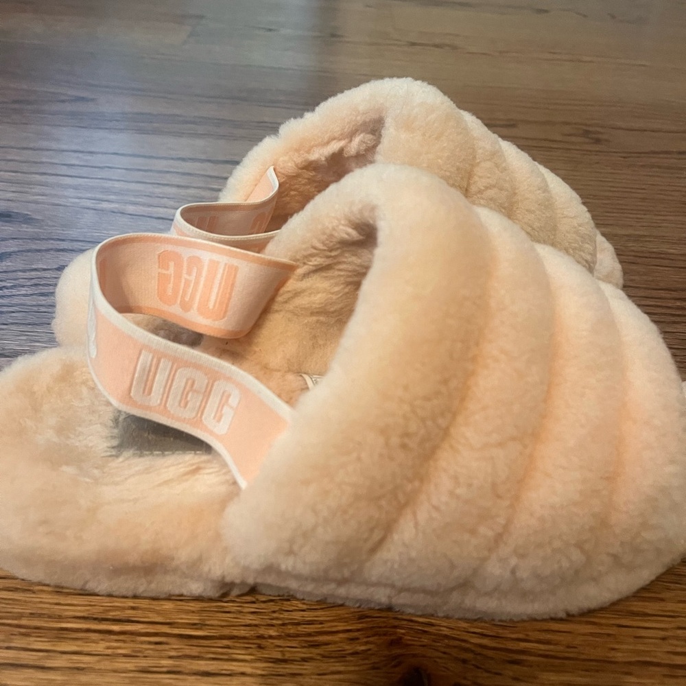 Women’s UGG Fluff Yeah Slippers - Peach